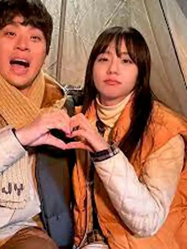 Americans Fashion Newtopia 2025 Kim Jisoo Brown Puffer Vest