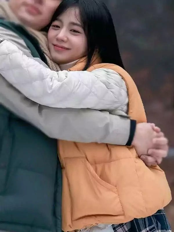 Americans Fashion Newtopia 2025 Kim Jisoo Brown Puffer Vest