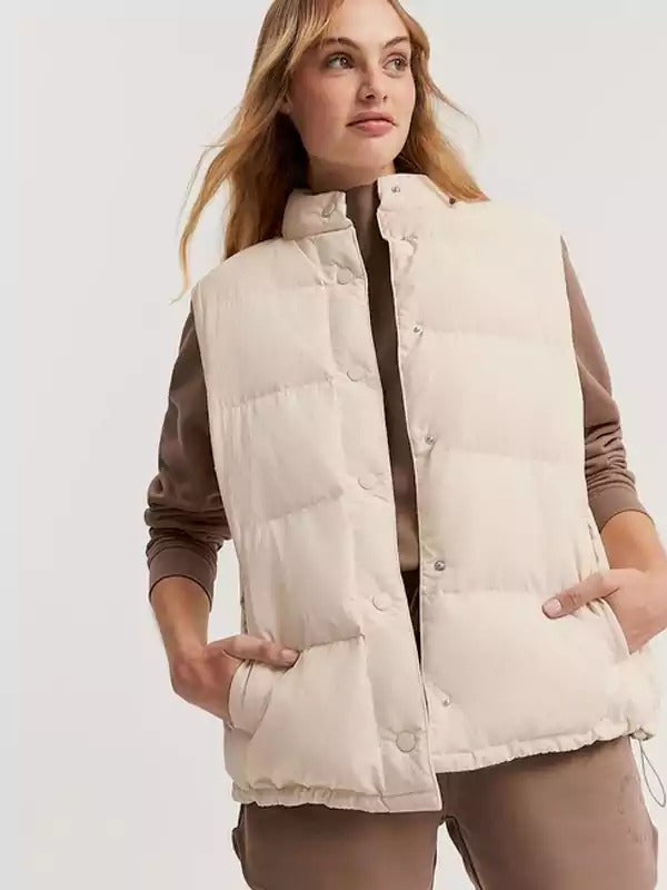 Americans Fashion Friends Like Her 2024 Tess Haubrich White Puffer Vest